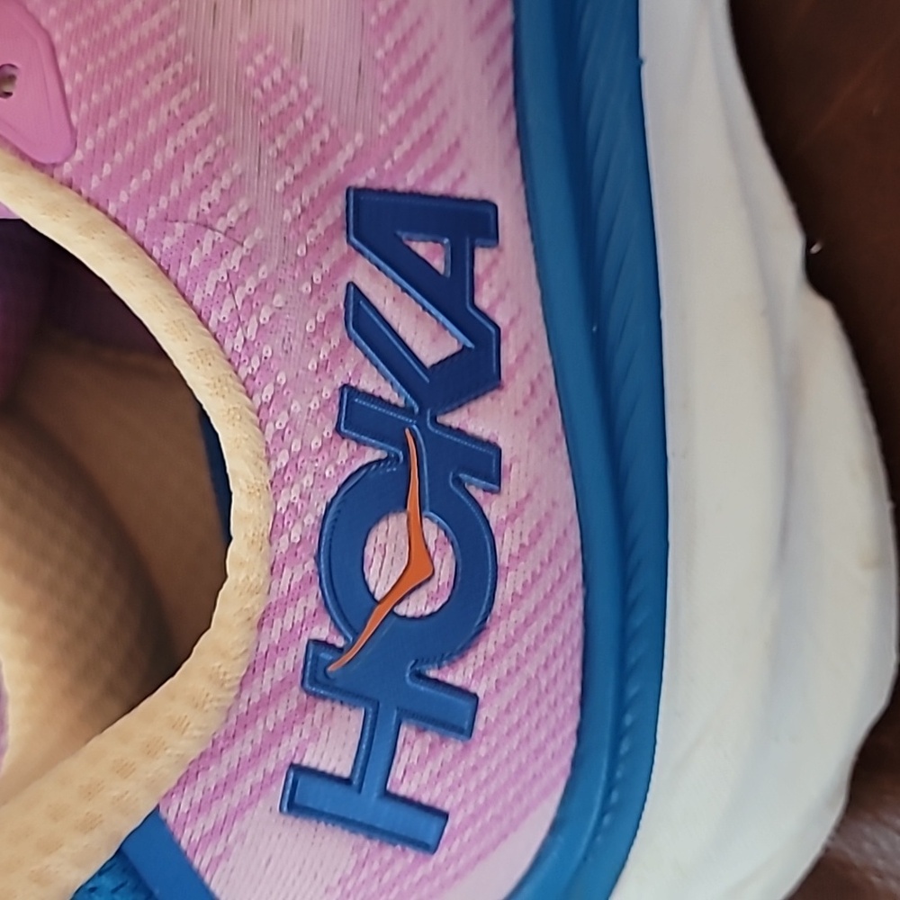 HOKA Clifton 9